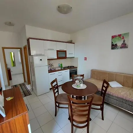 Hrestak Apartmán