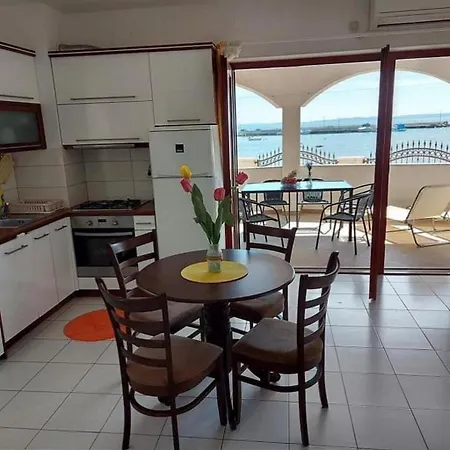 Hrestak Apartmán *