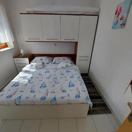 Hrestak Apartmán